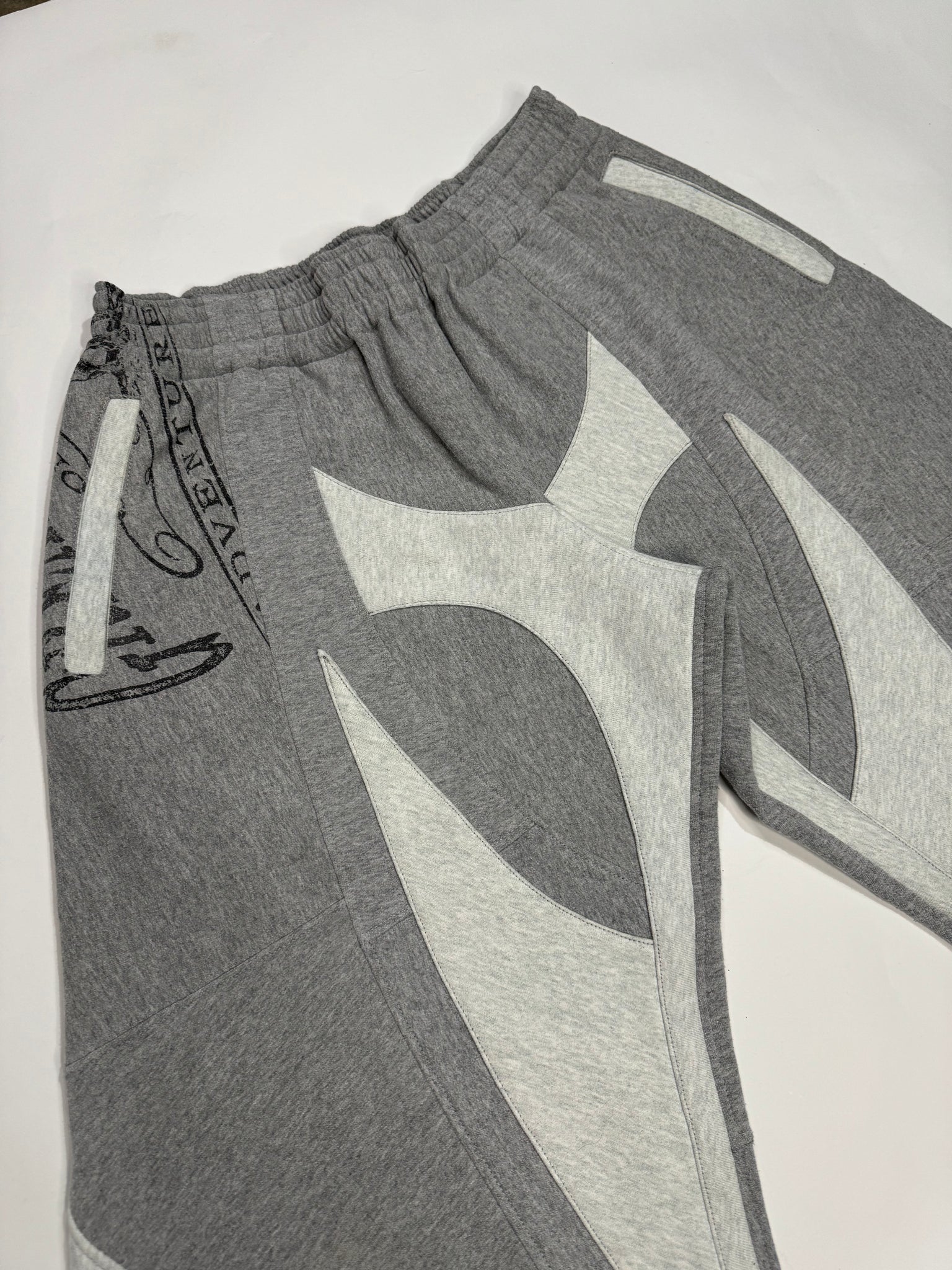 Wrapped Sweatshorts light and dark grey